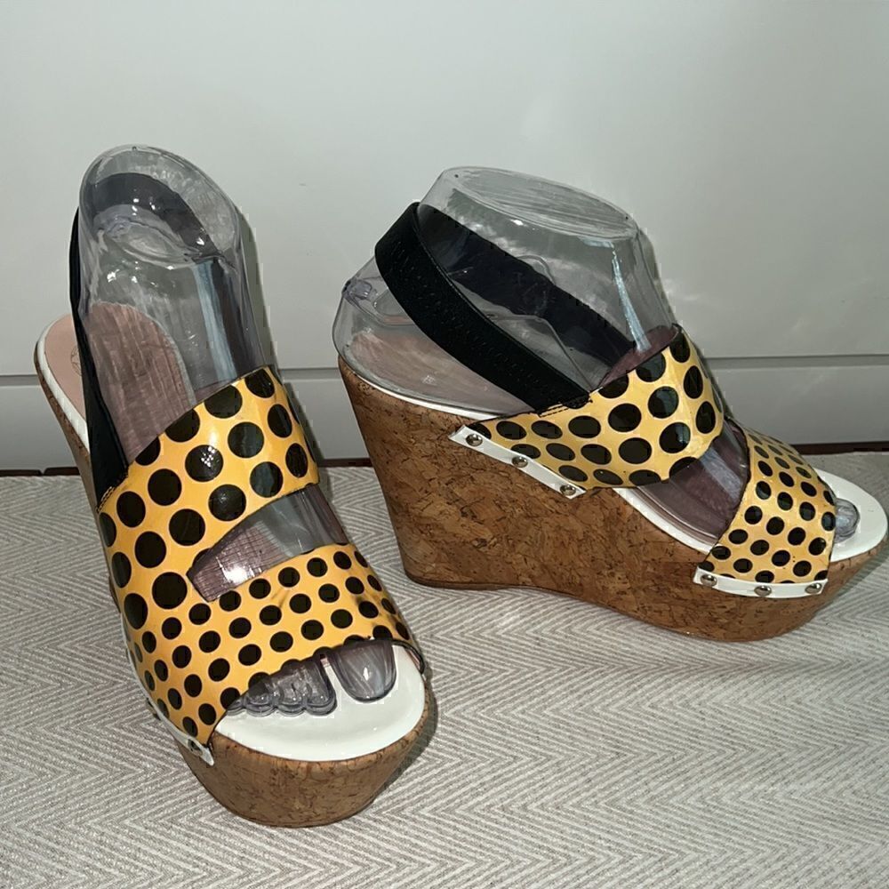 •VERSACE vintage wedges• - Picture 13 of 13